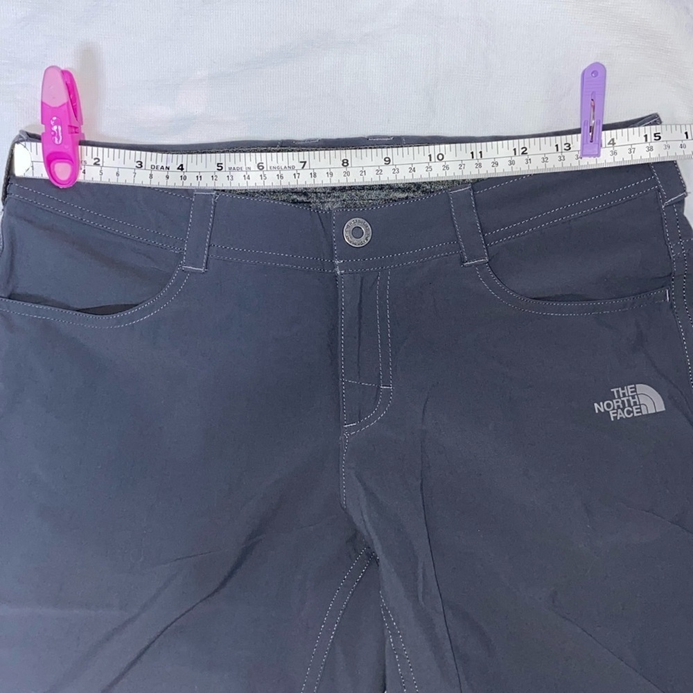 The North Face gray stretchy DWR UPF Bermuda shorts size‎ 4 - Picture 7 of 12